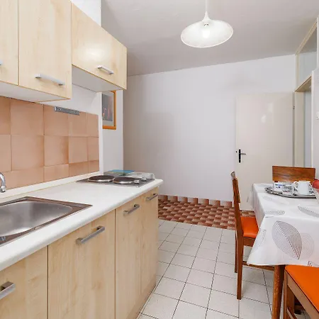 Mediterranes Nur 260 Meter Zum Mit Grill, Klima, Wifi * Dramalj