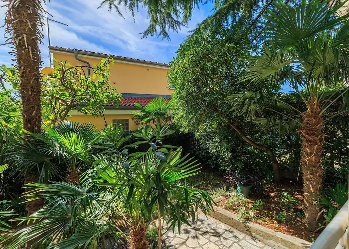 Apartament Mediterranes Nur 260 Meter Zum Mit Grill, Klima, Wifi Dramalj