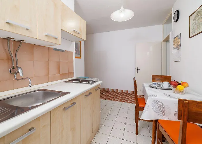 Mediterranes Nur 260 Meter Zum Mit Grill, Klima, Wifi * Dramalj