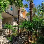 Mediterranes Nur 260 Meter Zum Mit Grill, Klima, Wifi Apartment *
